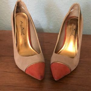 Size 6 Stiletto heels
